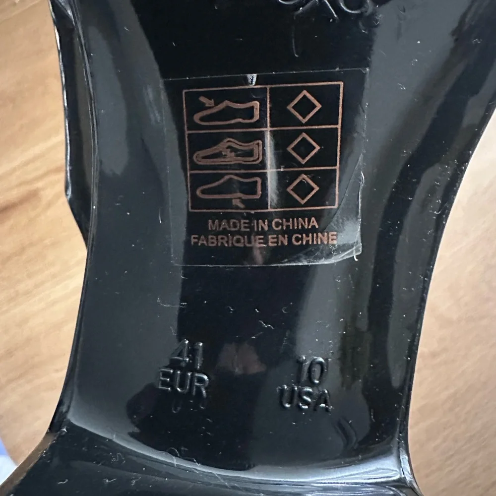 Jeffrey Campbell Black Platform Slides NEW